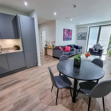 Luxury City Centre Townhouse With Parking Manchester Exterior photo