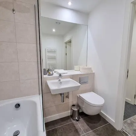 Luxury City Centre Townhouse With Parking Manchester Exterior photo