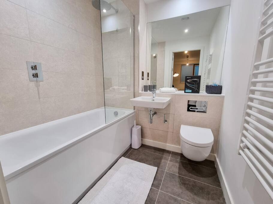Casa de Férias Luxury Centre Townhouse With Parking Manchester